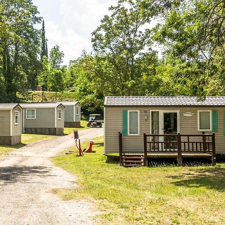 Camping Les Rives Du Lac De Vinca Екстер'єр фото