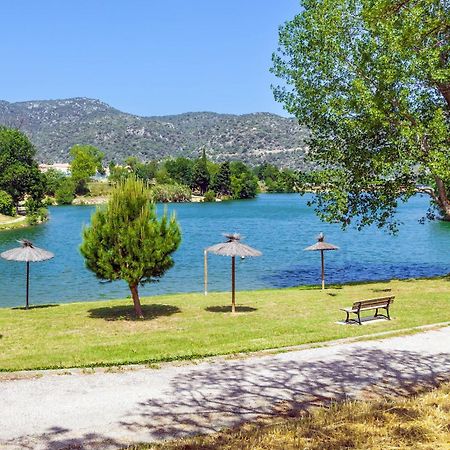 Camping Les Rives Du Lac De Vinca Екстер'єр фото