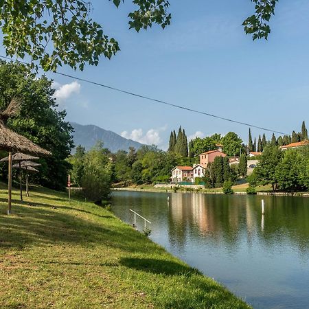 Camping Les Rives Du Lac De Vinca Екстер'єр фото