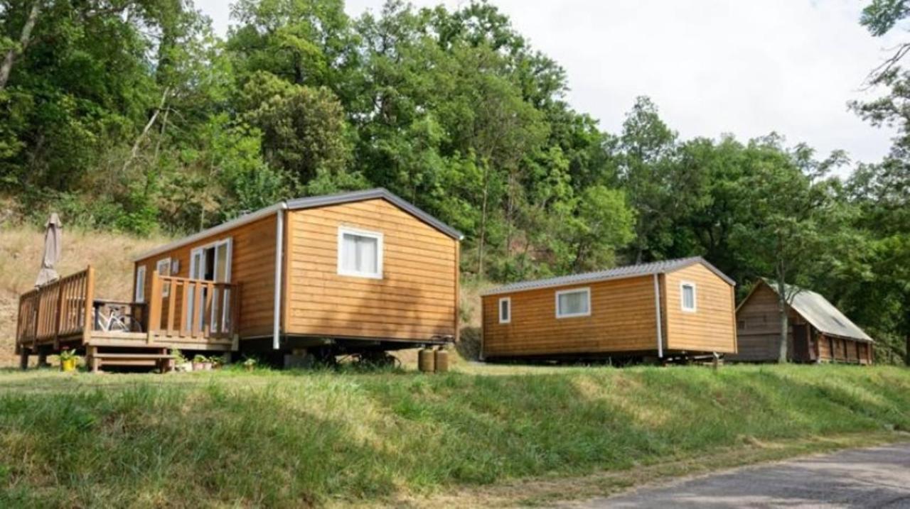 Camping Les Rives Du Lac De Vinca Екстер'єр фото